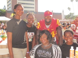 Demetrius Wright and family