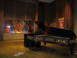 Theater Pipe Organ