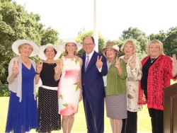 Carol Fox, Jane Bensussen, Niki Nikias, Max Nikias, Linda Givvin, Pat Whitman, and Carol Mollett